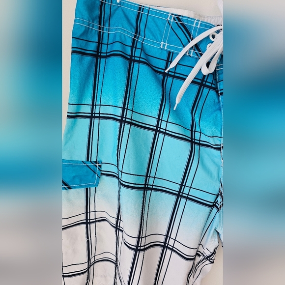 Old Navy AQUA Swimming Shorts Pockets Cord White Blue Plaid UPF40 size XL - Picture 4 of 7
